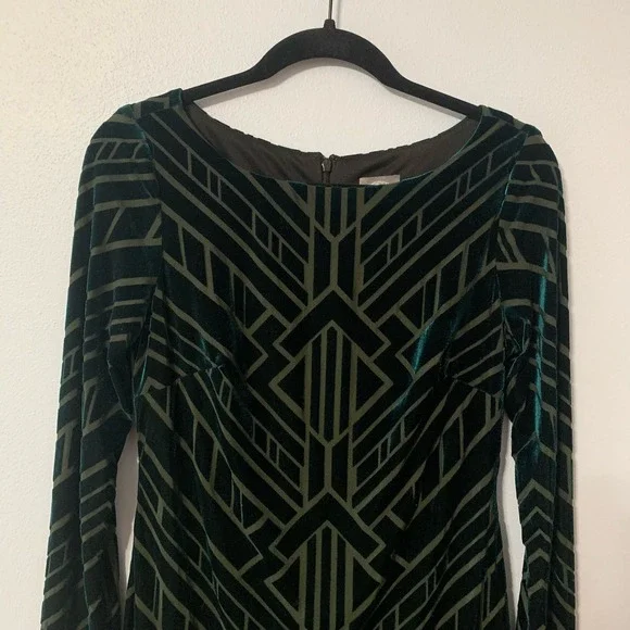 Vince Camuto Emerald Green Burnout Velvet Geometric Dress Sz 6 - Picture 2 of 13